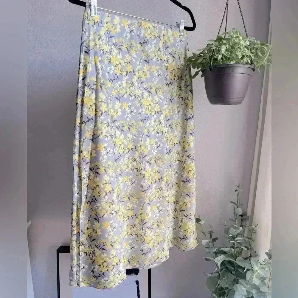 Floral silky midi a line skirt